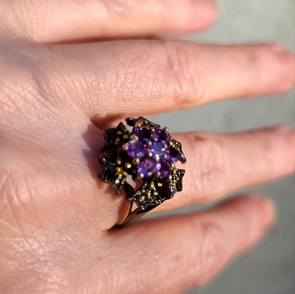 Stunning Amethyst Star .925 Syerling Ring sz 8.25 - Picture 8 of 10